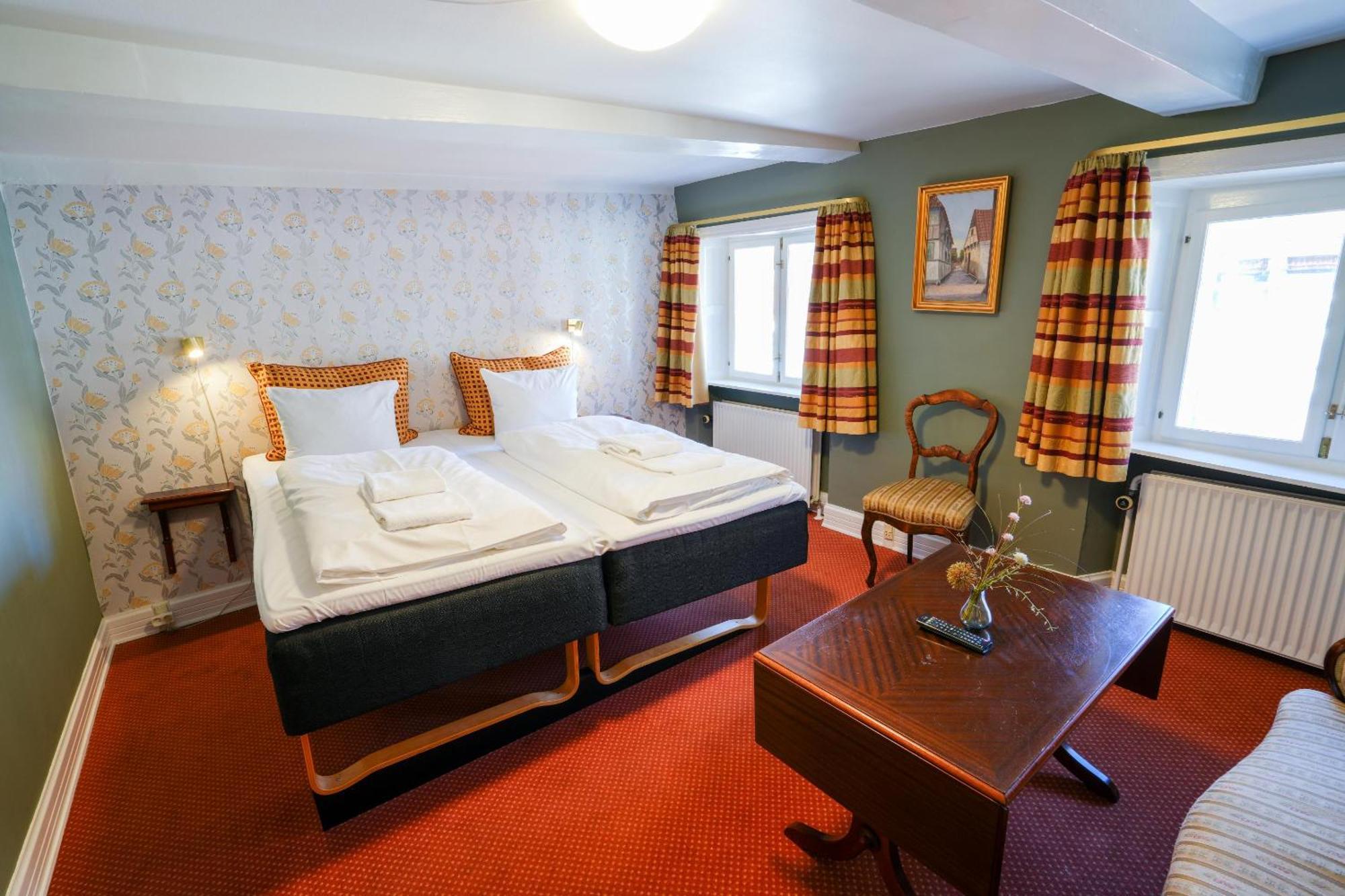 Double or Twin Room with view to pedestrian street of Ribe the